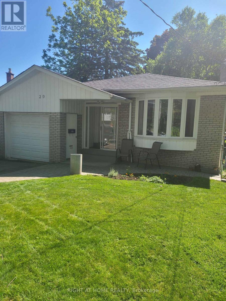 Detached at 29 RAVENVIEW DRIVE, Toronto