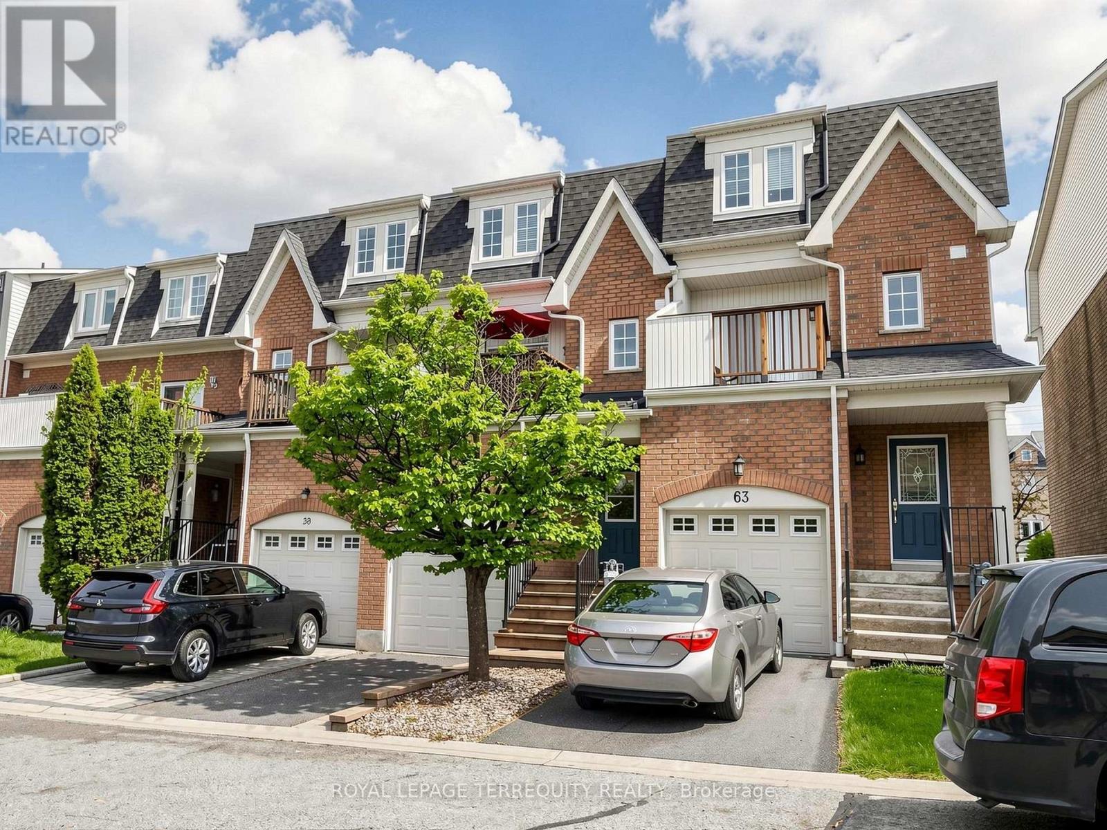 Townhouse at 61 SPRUCEDALE WAY, Whitby