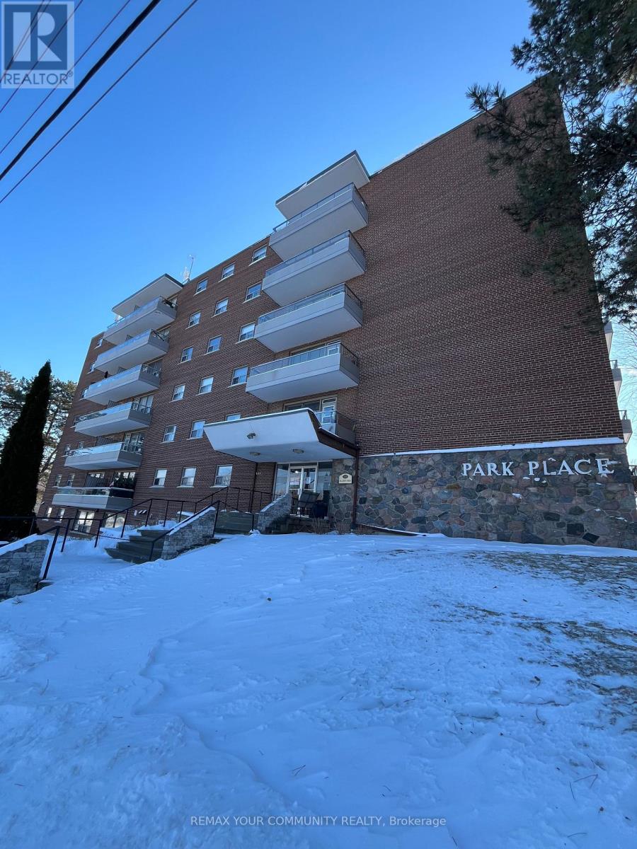 Multiplex at 147 - 199 HILLCROFT STREET, Oshawa (O'Neill)