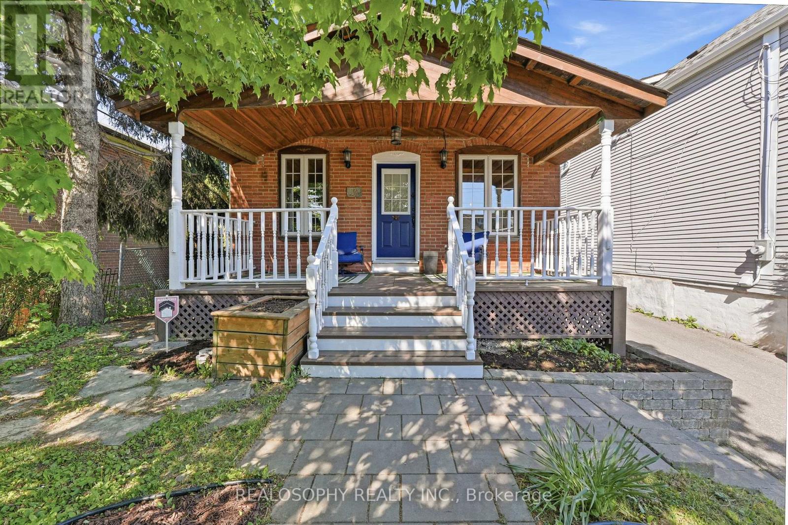 Detached at 10 MEDFORD AVENUE, Toronto