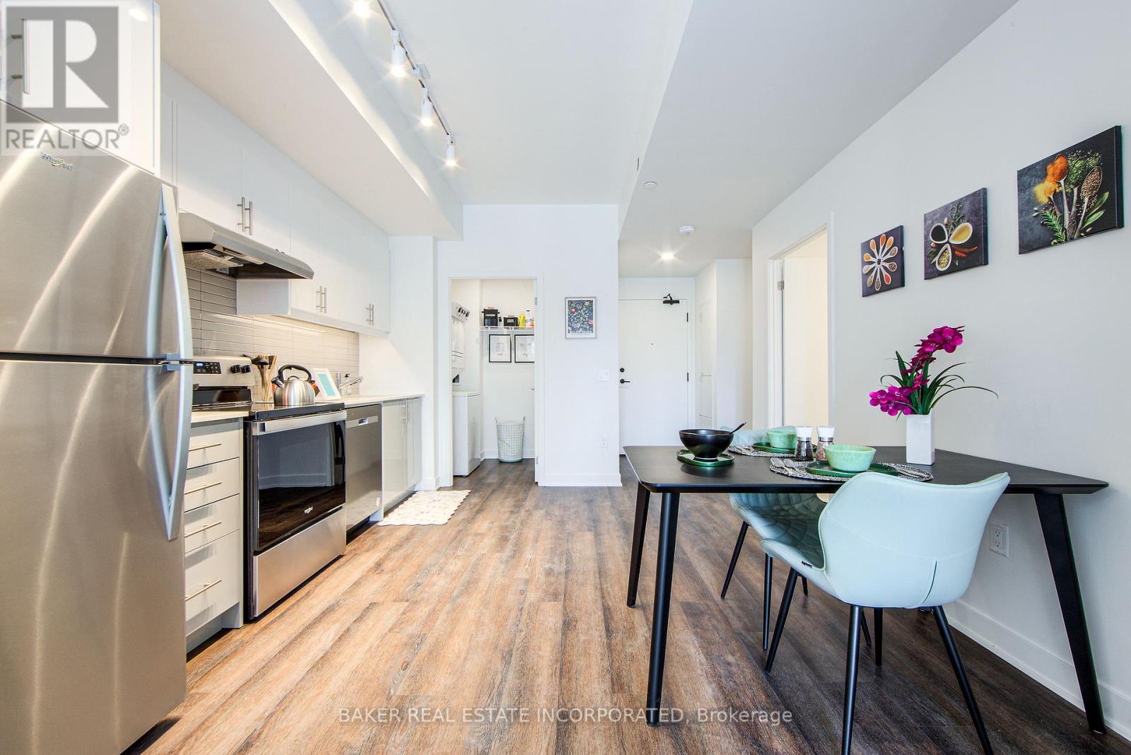 Apartment at 727 - 3030 PHARMACY AVENUE, Toronto