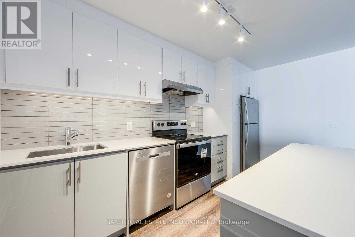 Apartment at 1321 - 3030 PHARMACY AVENUE, Toronto