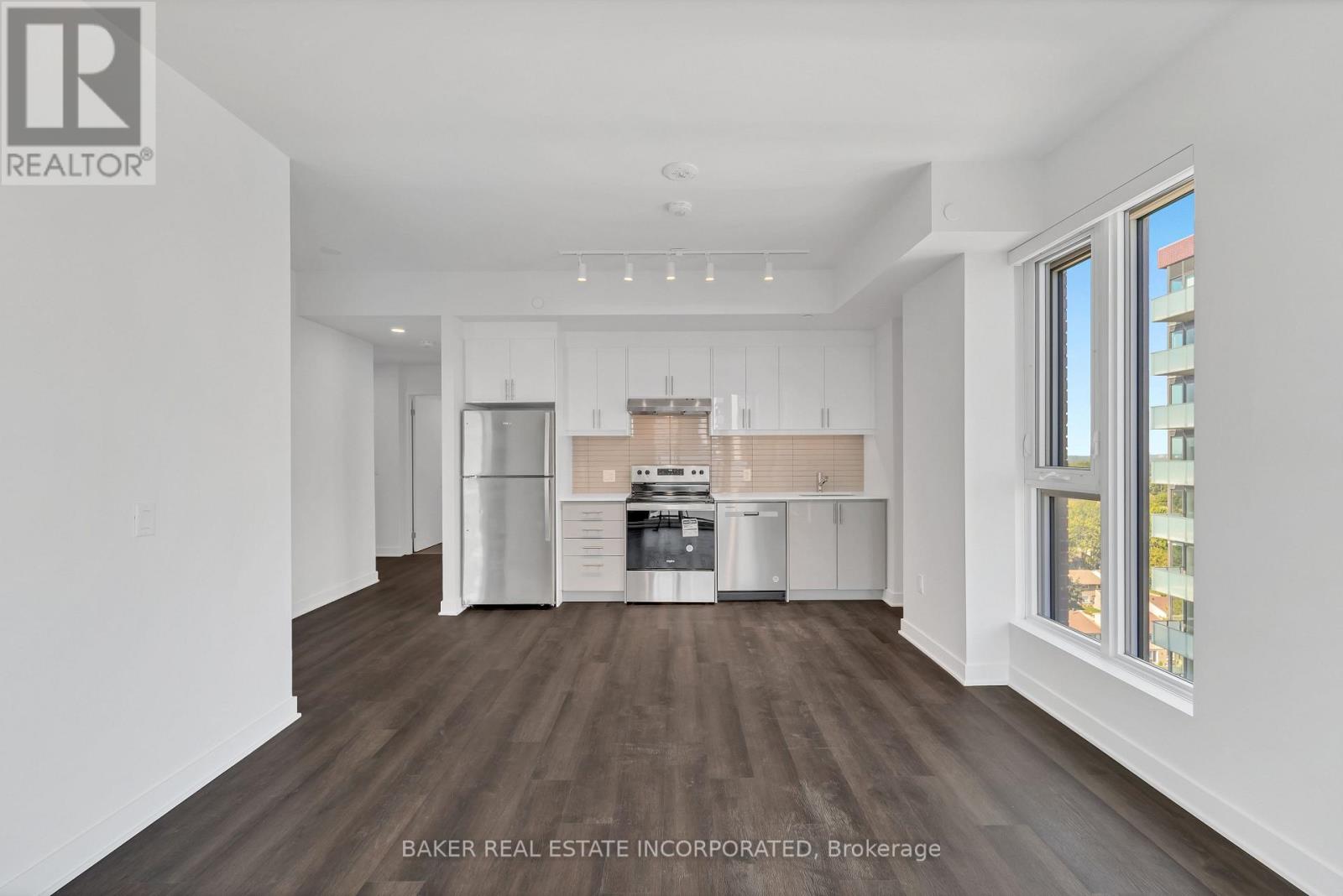 Apartment at 1407 - 3030 PHARMACY AVENUE, Toronto