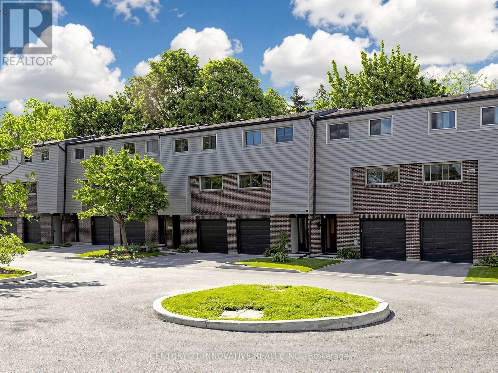 Townhouse at 28 - 2020 PHARMACY AVENUE, Toronto (L'Amoreaux)