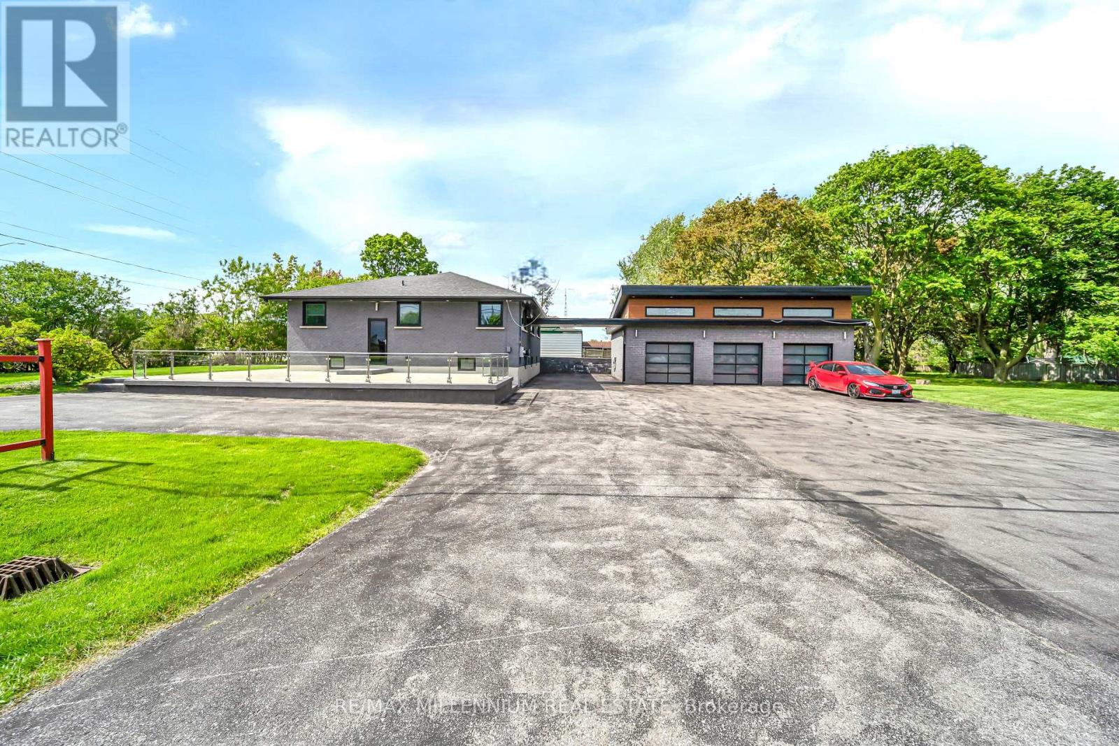 Detached at 31 OLD LAKE RIDGE ROAD, Whitby