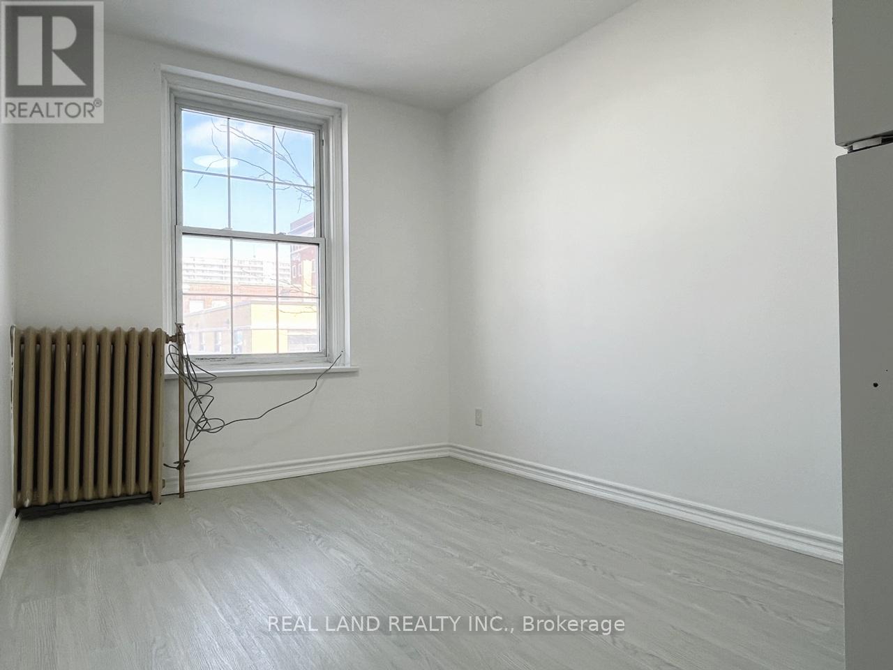 Apartment at UNIT 1 - 31 KING STREET E, Oshawa