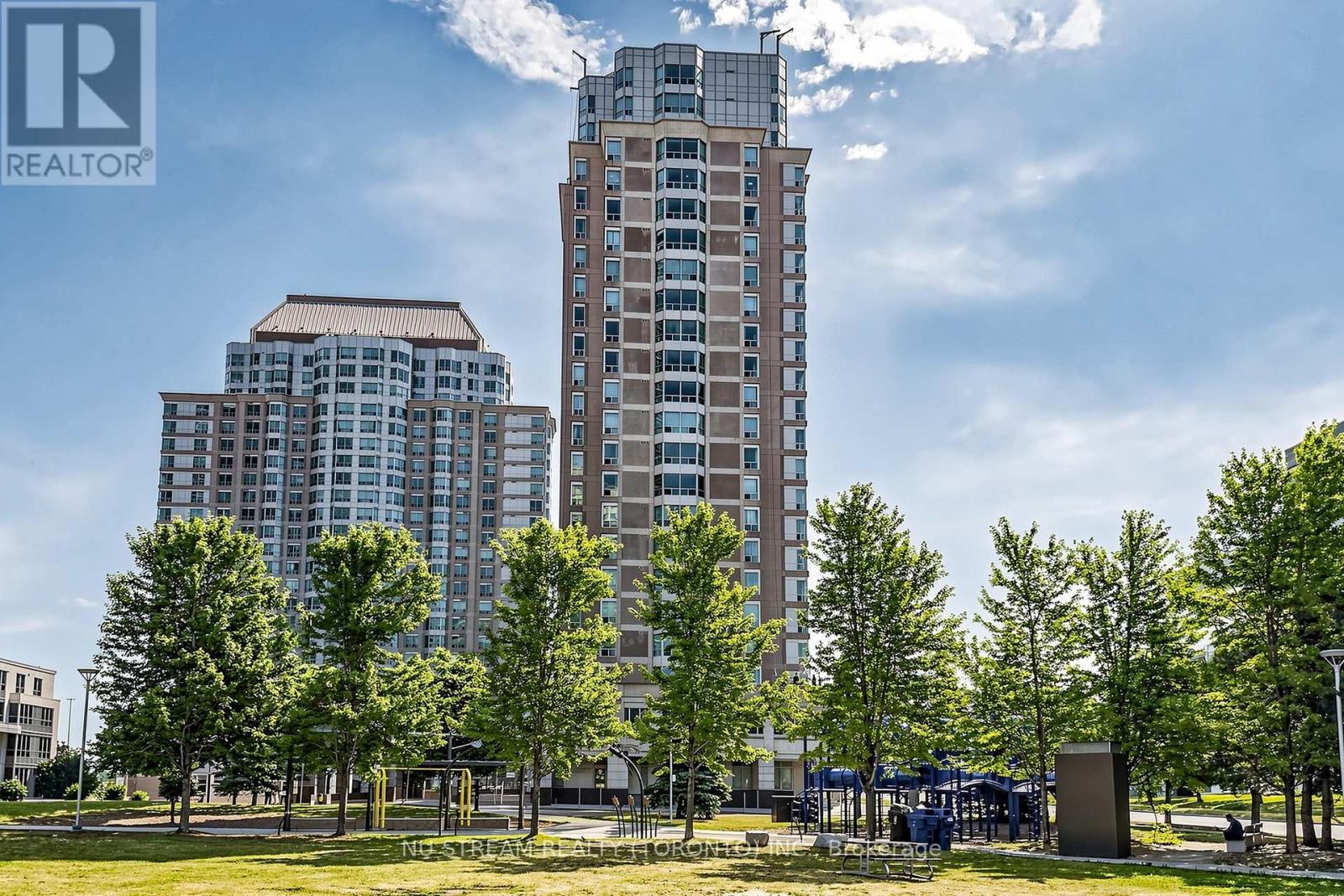 Apartment at 1002 - 1 LEE CENTRE DRIVE, Toronto