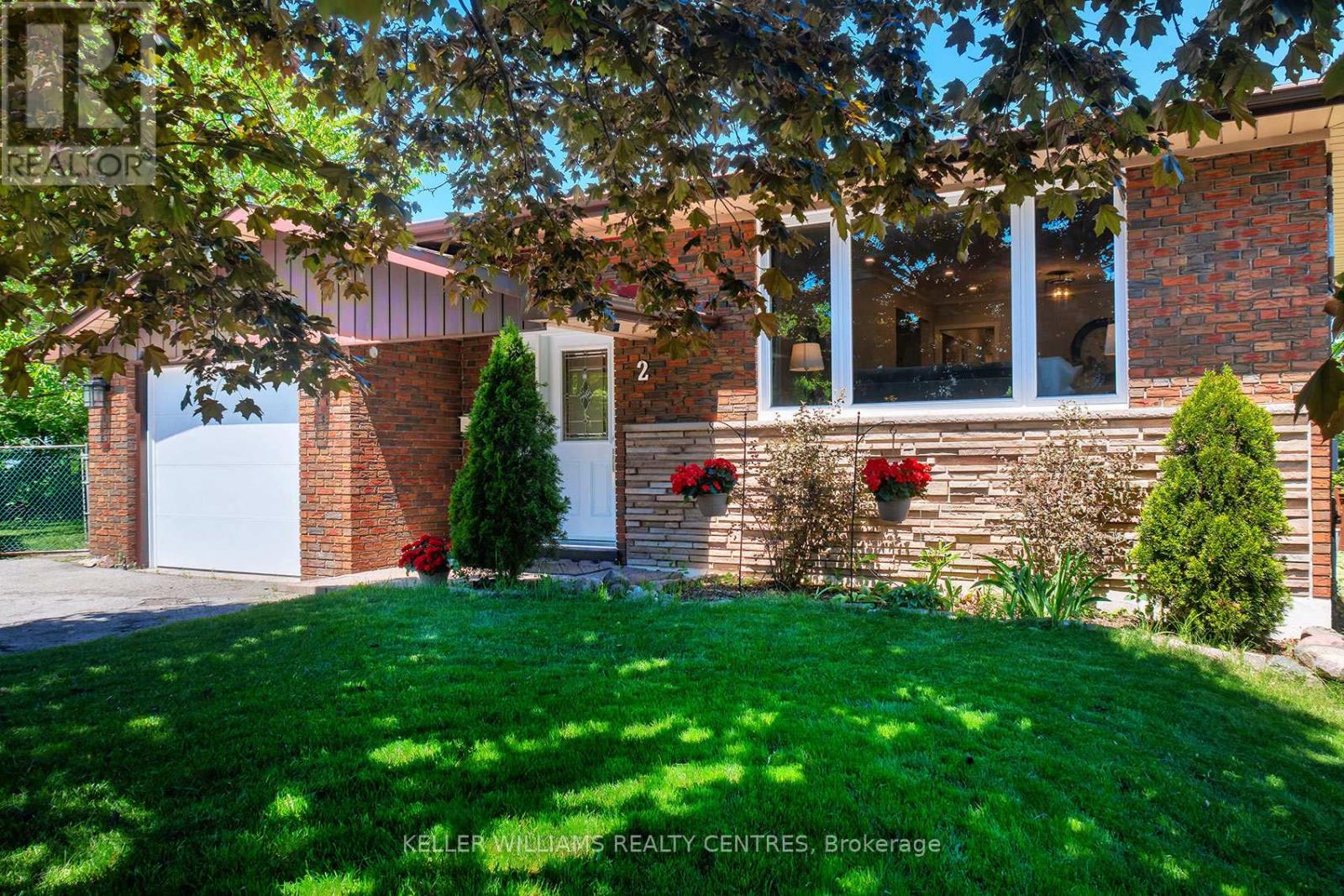 Detached at 2 BANMOOR BOULEVARD, Toronto (Woburn)