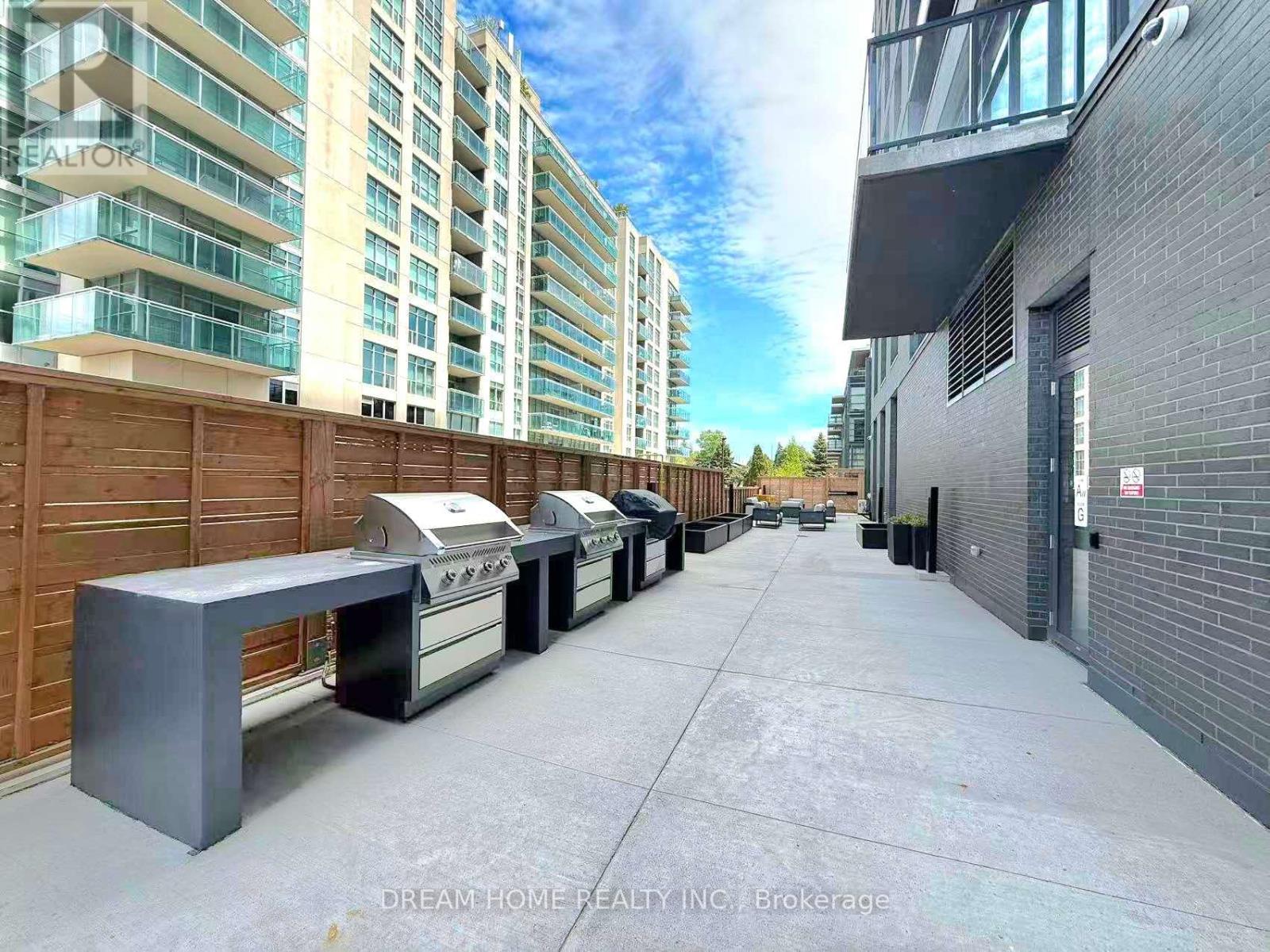 Townhouse at 138 - 1612 CHARLES STREET, Whitby
