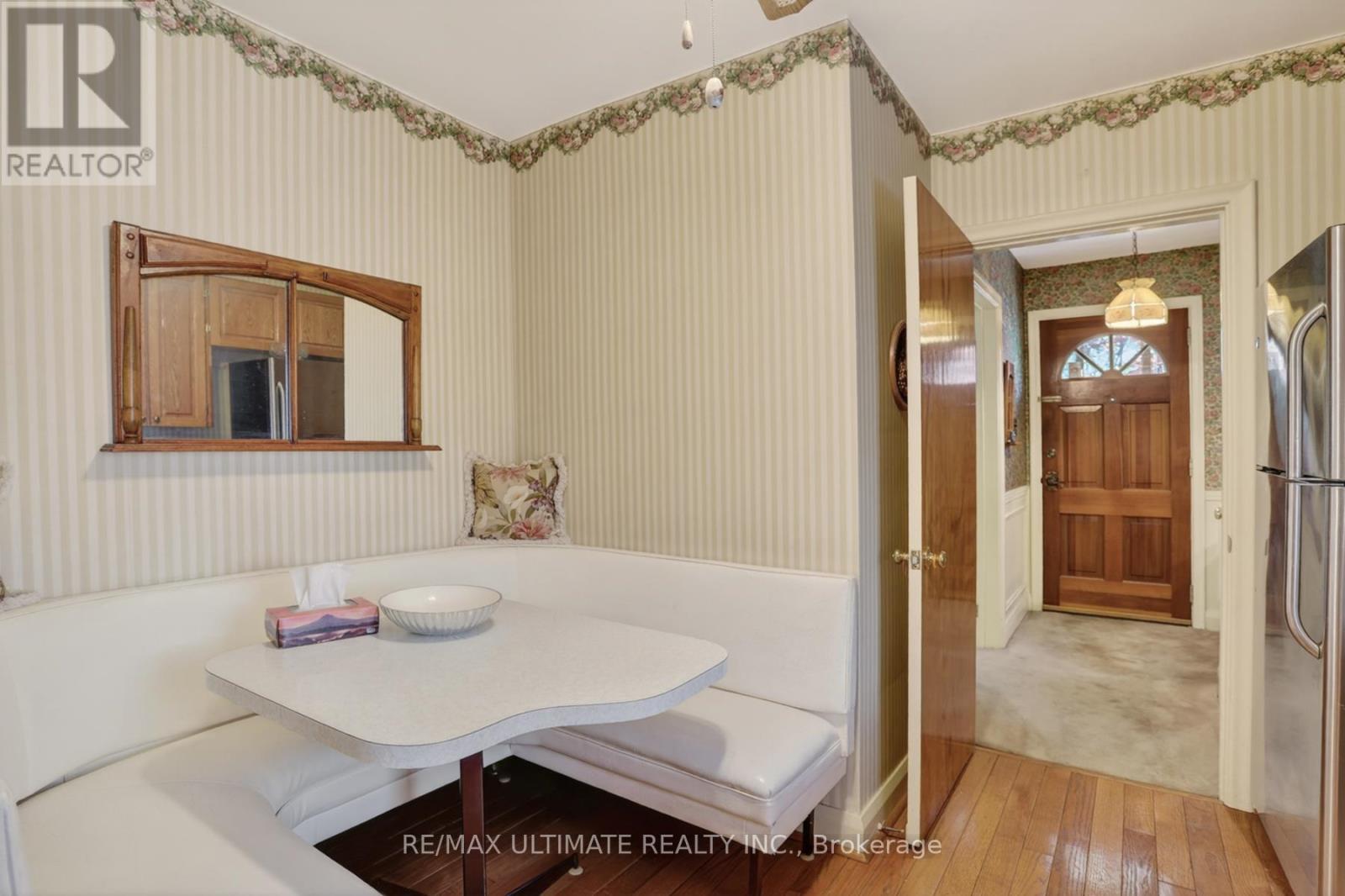 Detached at 20 CORINNE CRESCENT, Toronto