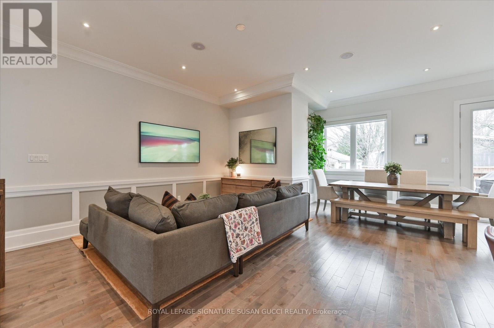 Detached at 20 WARVET CRESCENT, Toronto
