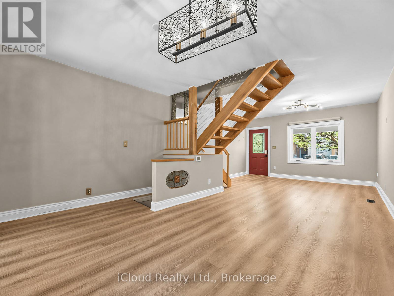 Detached at 192 GLEDHILL AVENUE, Toronto