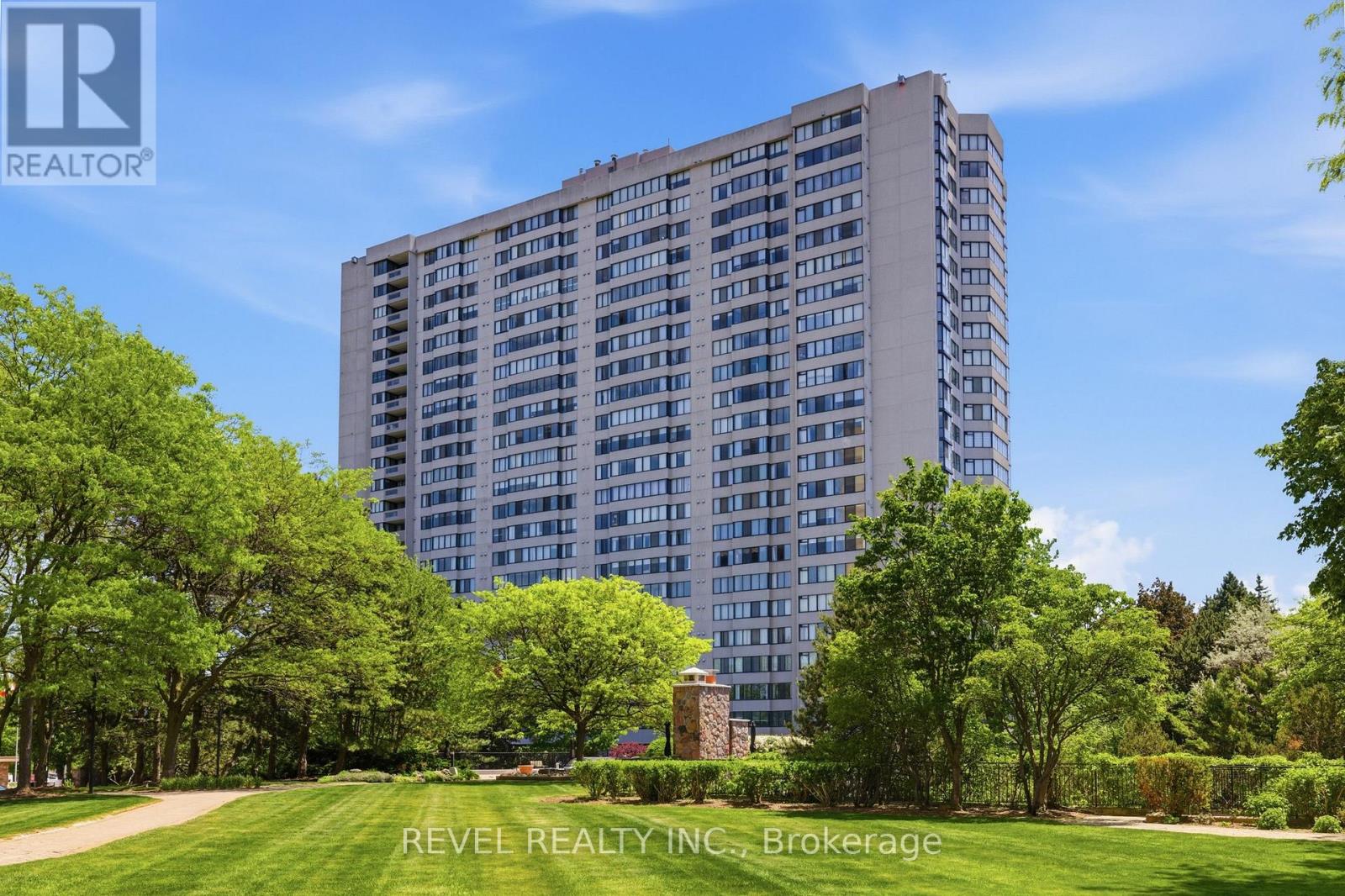 Apartment at PH06 - 2330 BRIDLETOWNE CIRCLE, Toronto