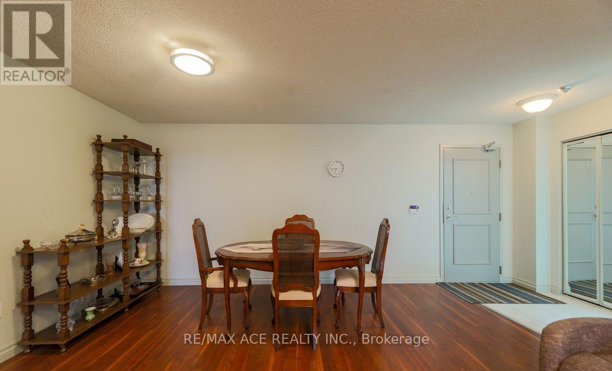 Apartment at 580 - 1 GREYSTONE WALK DRIVE, Toronto