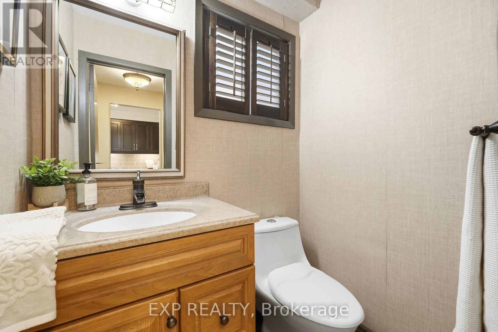 Detached at 225 INVERGORDON AVENUE, Toronto