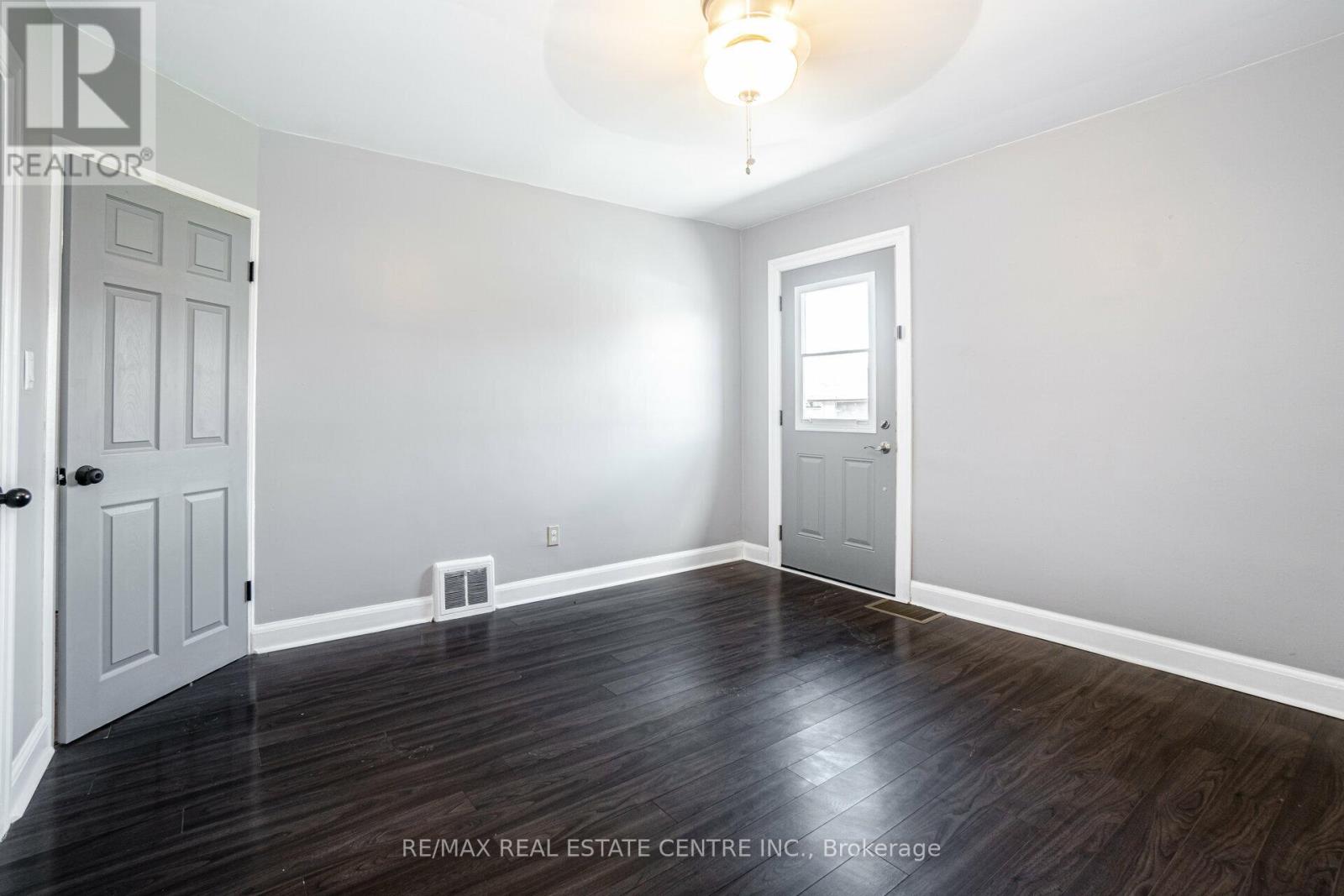 Detached at UPPER LEVEL - 102 WILSON ROAD S, Oshawa