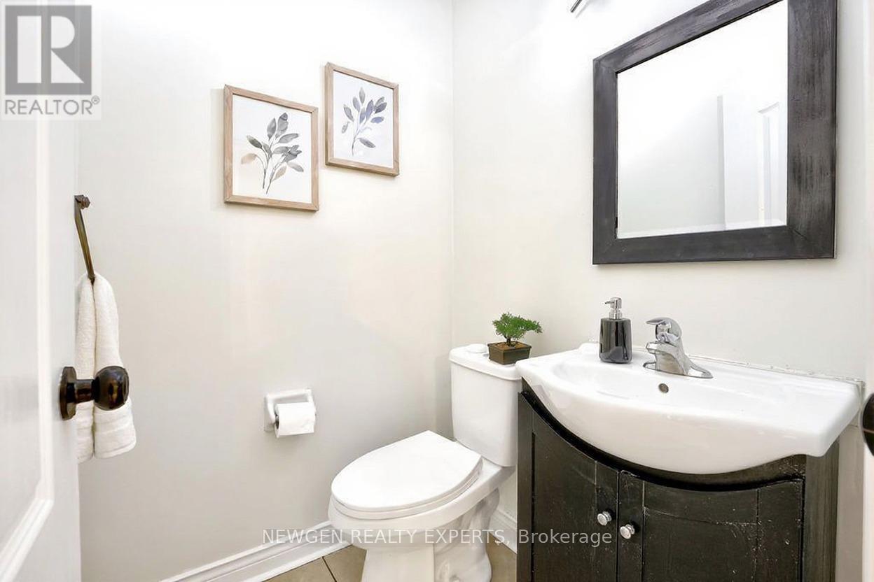 Townhouse at 68 ROOT CRESCENT E, Ajax