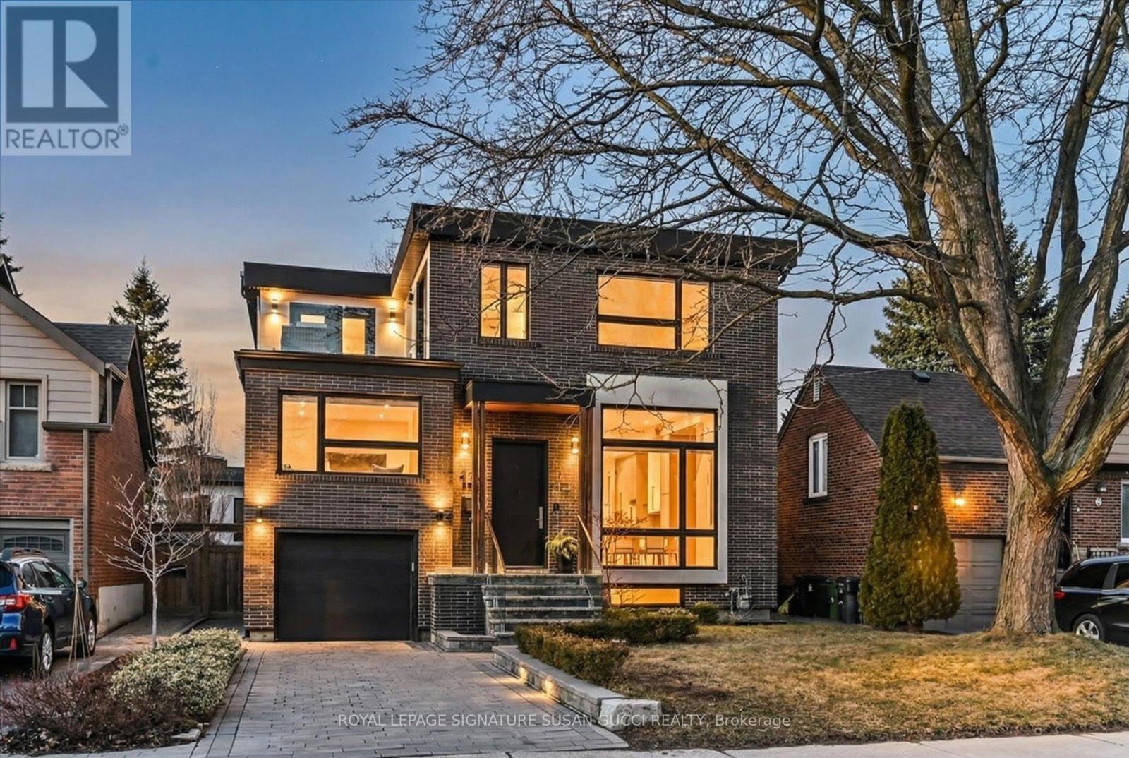 Detached at 18 FERRIS ROAD, Toronto (O'Connor-Parkview)