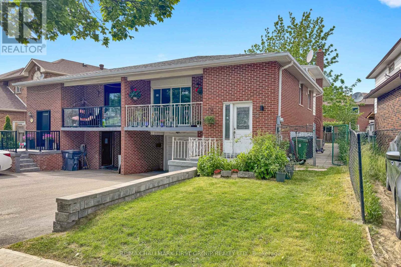 Semi-Detached/Link at BASEMENT - 33 ROBBINSTONE DRIVE, Toronto