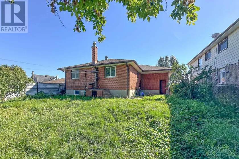 Detached at 530 DEAN AVENUE, Oshawa