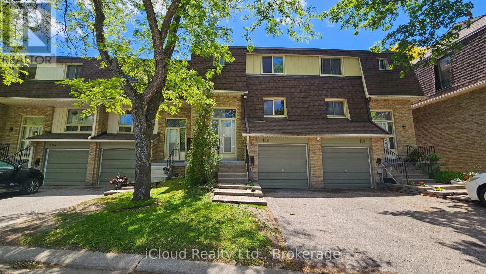 Townhouse at 120 - 371 ORTON PARK, Toronto