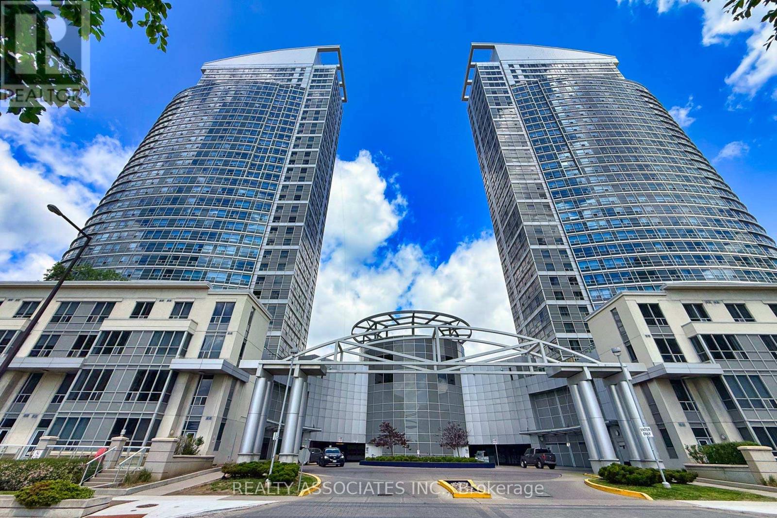 Apartment at 2501 - 36 LEE CENTRE DRIVE, Toronto (Woburn)