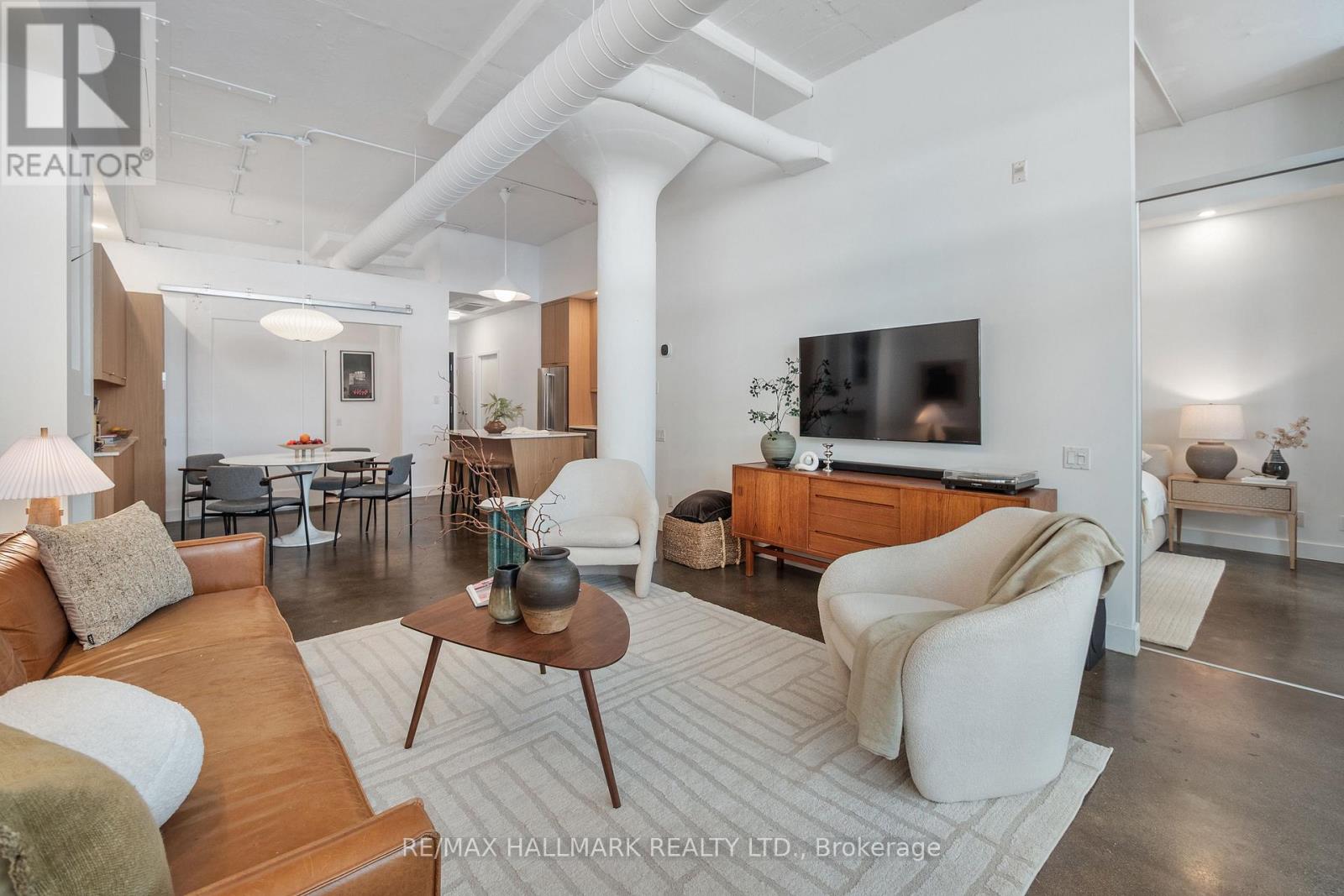 Apartment at 406 - 233 CARLAW AVENUE, Toronto (South Riverdale)