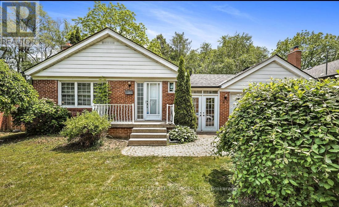 Detached at 17 BRINLOOR BOULEVARD, Toronto