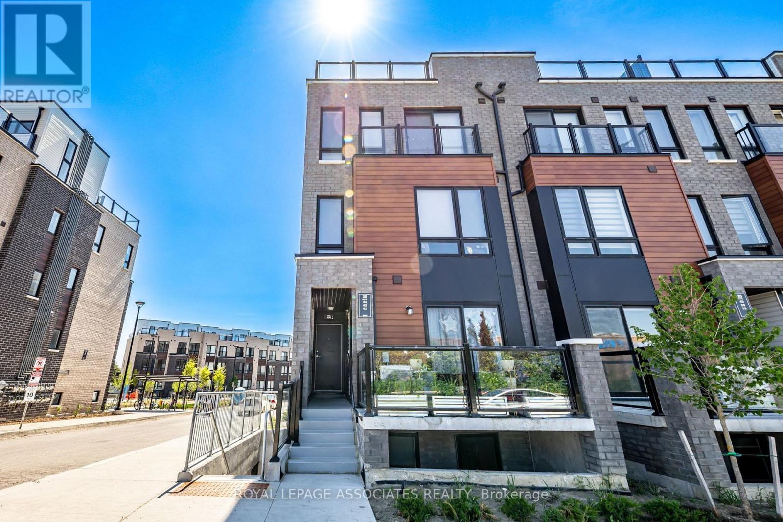 Townhouse at 44 - 30 LIBEN WAY, Toronto