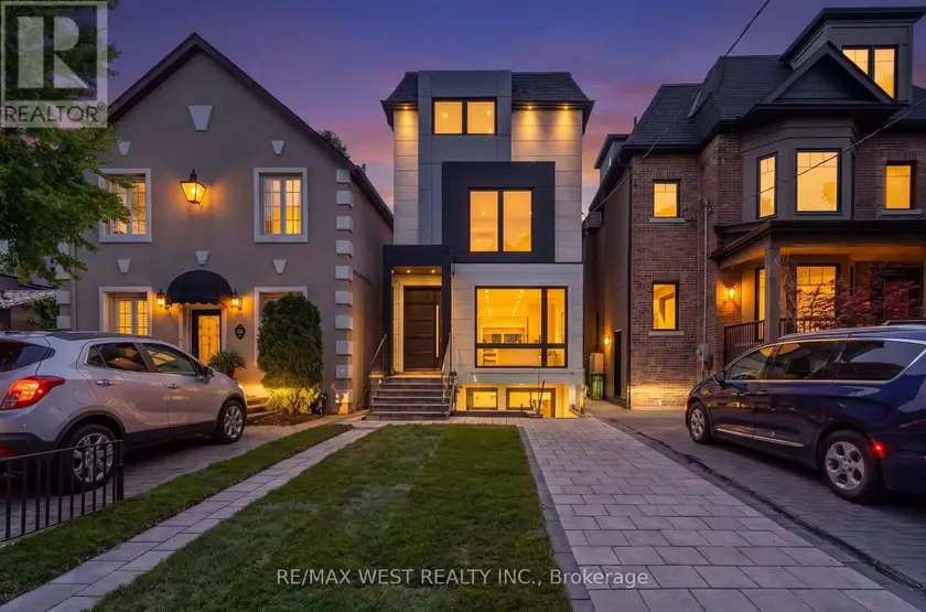 Detached at 15 CRUIKSHANK AVENUE, Toronto