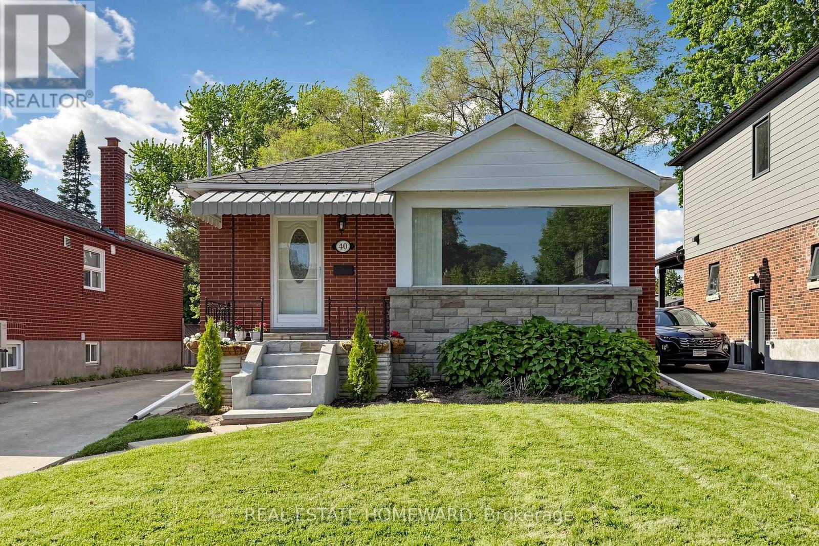 Detached at 40 DONORA DRIVE, Toronto (Crescent Town)