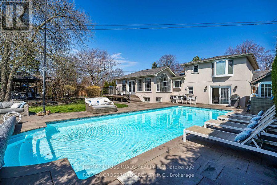 Detached at 3 WYTHENSHAWE WOOD, Toronto (Guildwood)