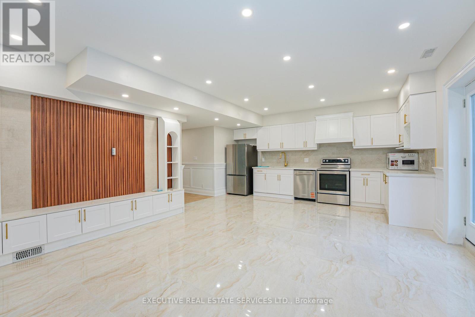 Detached at BSMT - 337 CENTENNIAL ROAD, Toronto