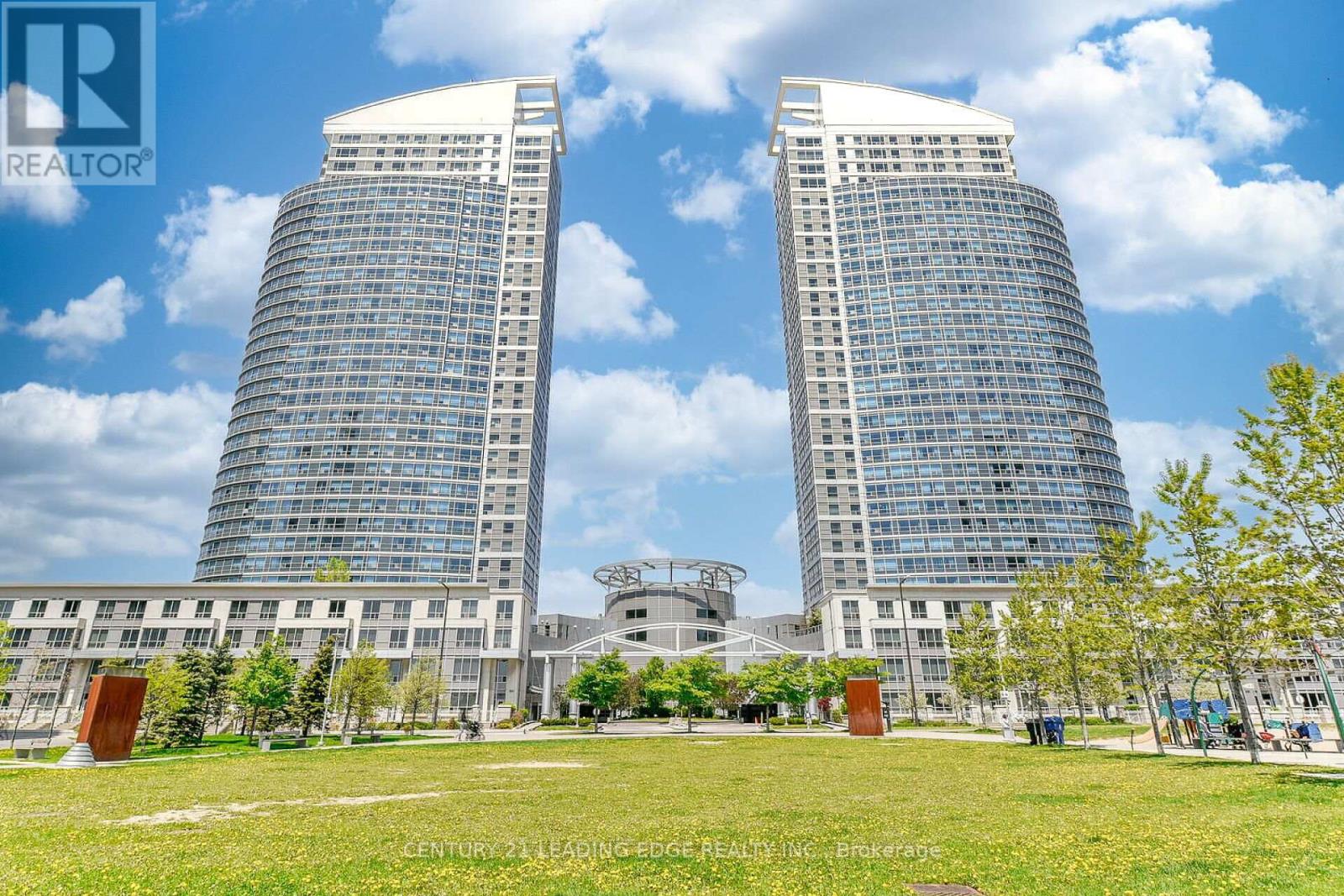 Apartment at 3207 - 38 LEE CENTRE DRIVE, Toronto