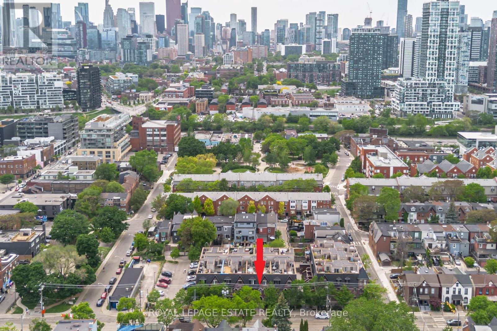 Townhouse at 32 - 140 BROADVIEW AVENUE, Toronto