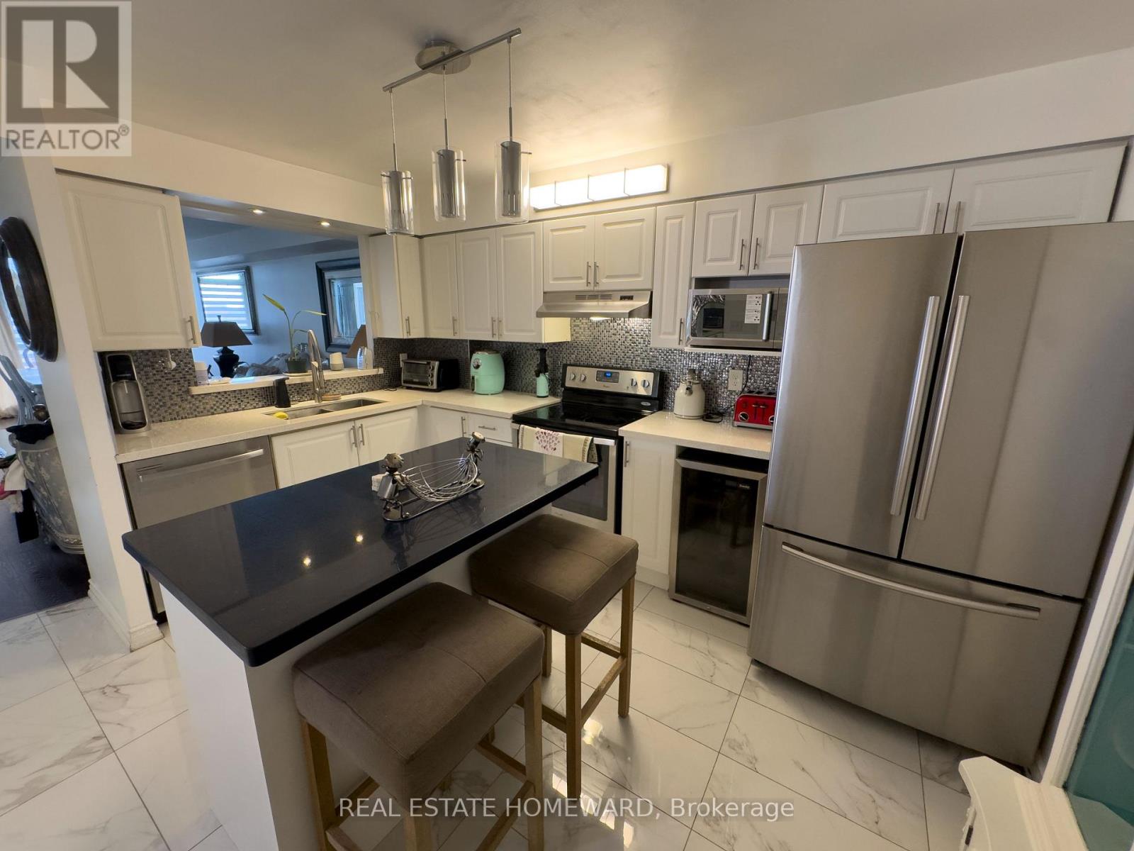 Apartment at 708 - 4727 SHEPPARD AVENUE E, Toronto