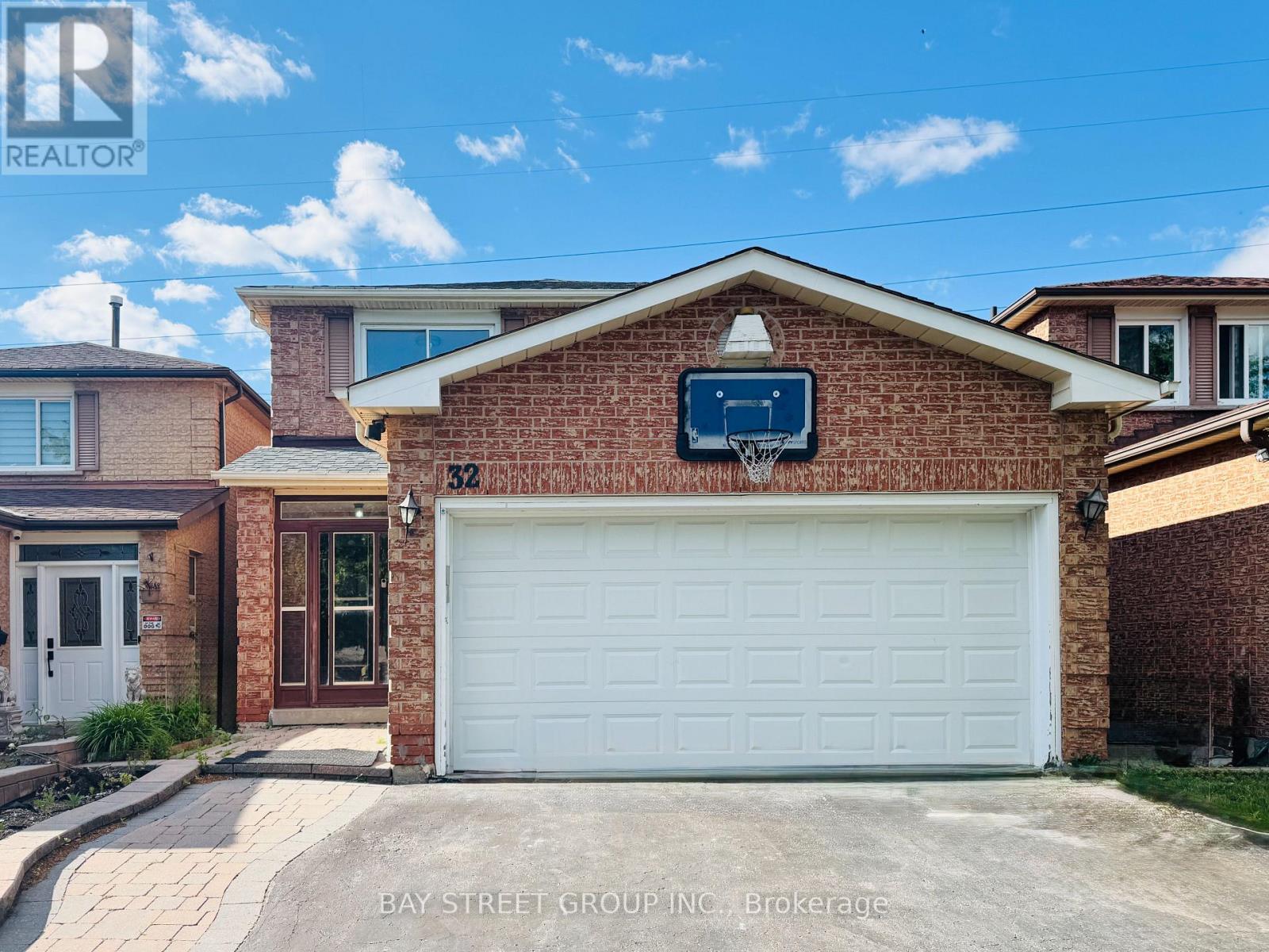 Detached at 32 PERTHSHIRE STREET, Toronto