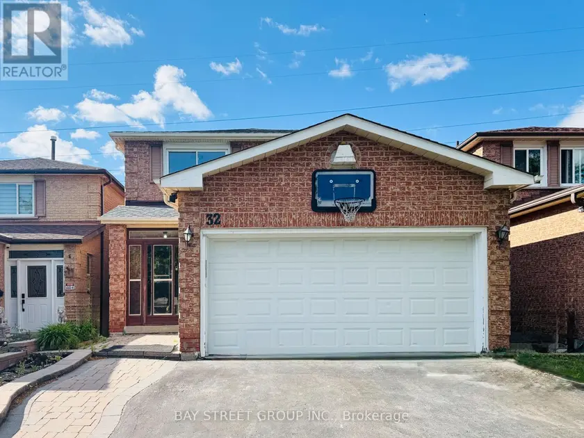 Detached at 32 PERTHSHIRE STREET, Toronto