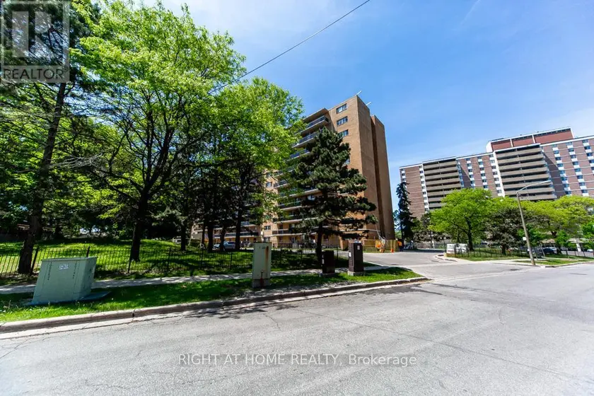 Apartment at 315 - 100 DUNDALK DRIVE, Toronto (Dorset Park)
