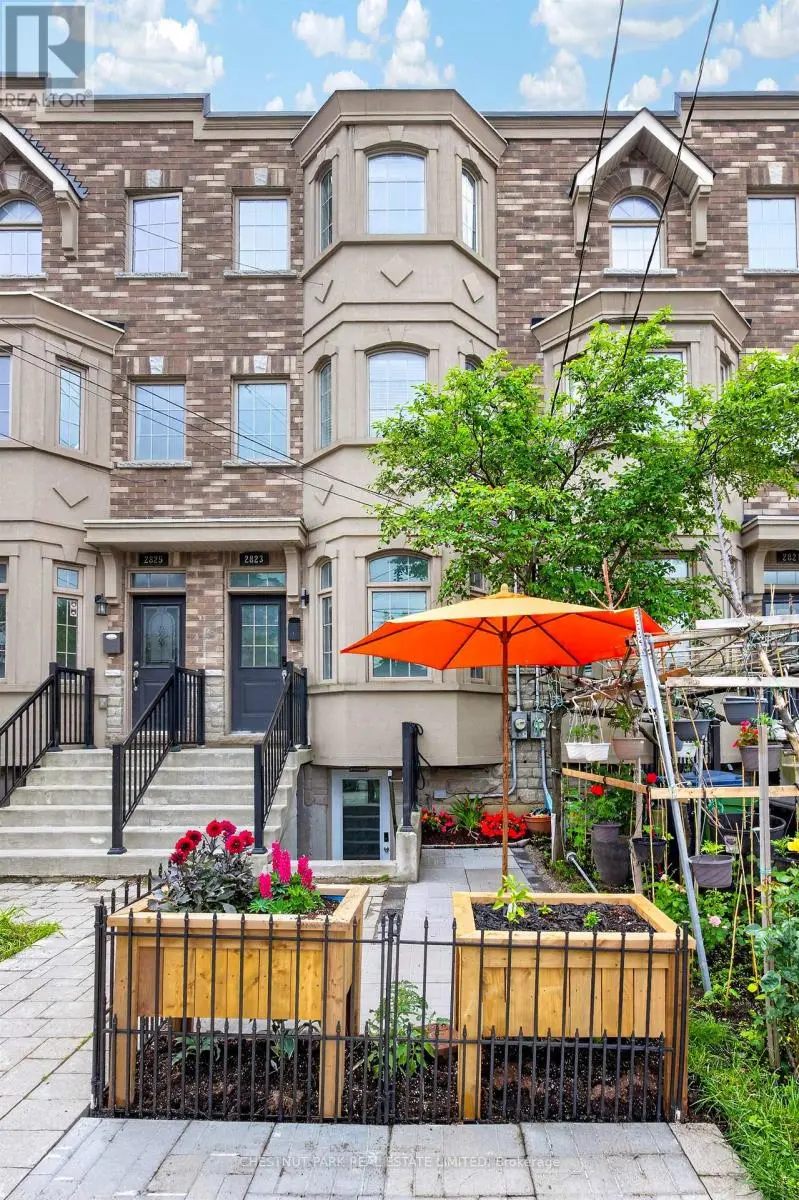 Townhouse at LOWER - 2823 ST CLAIR AVENUE E, Toronto