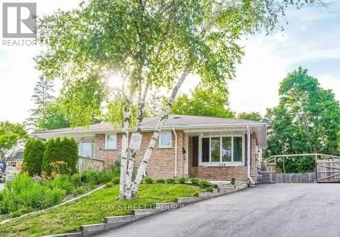 Semi-Detached/Link at 1108 VALLEY COURT, Oshawa