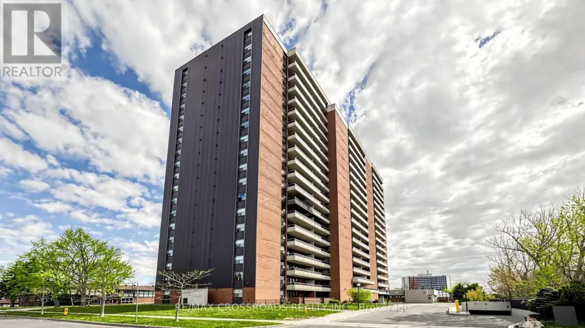 Apartment at 411 - 15 TORRANCE ROAD, Toronto
