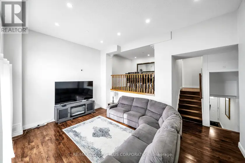 Townhouse at 39 - 222 PEARSON STREET, Oshawa