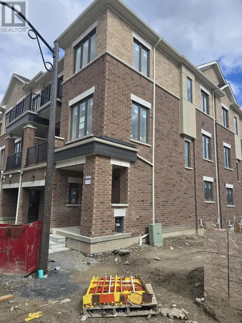 Townhouse at 1 RADIANCE WAY, Whitby