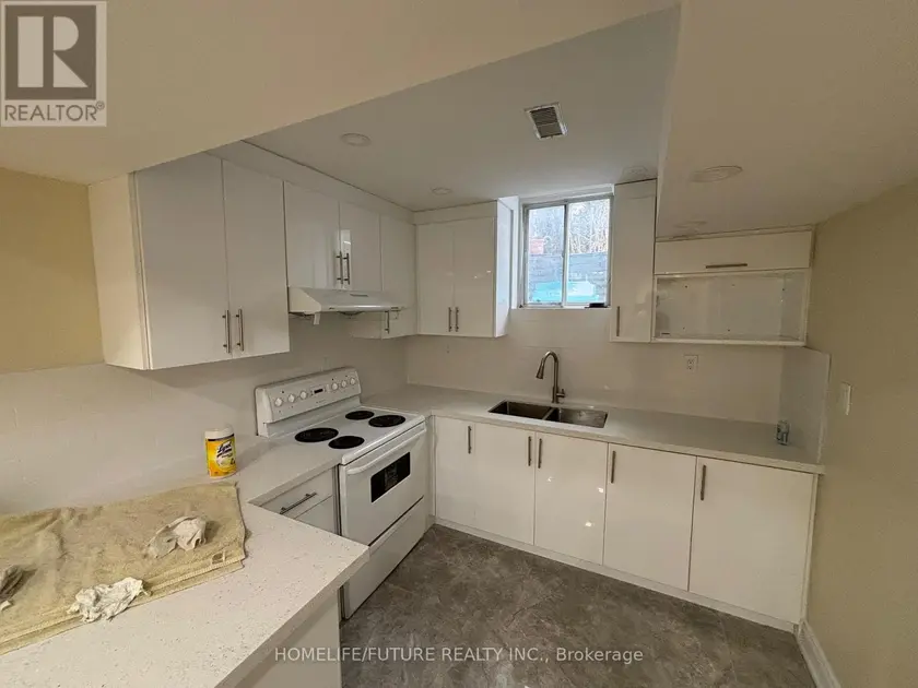 Townhouse at BSMT - 236 MCLEVIN AVENUE, Toronto (Malvern)