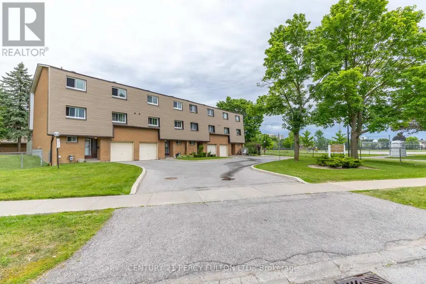 Townhouse at 4 - 1415 FIELDLIGHT BOULEVARD, Pickering