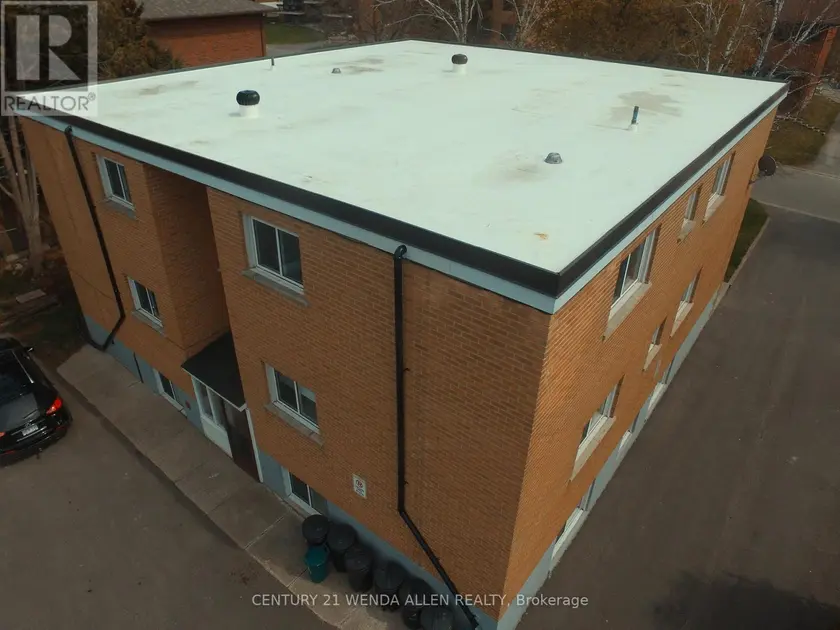Multiplex at 558 LANSDOWNE DRIVE, Oshawa