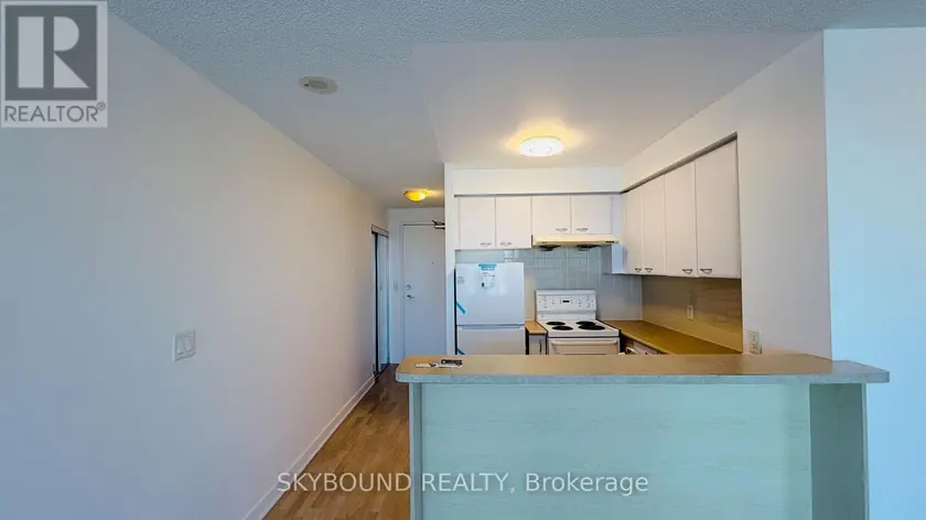 Apartment at 1702 - 38 LEE CENTRE DRIVE, Toronto