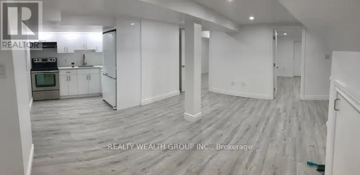 Detached at BSMT - 22 CROSLAND DRIVE, Toronto