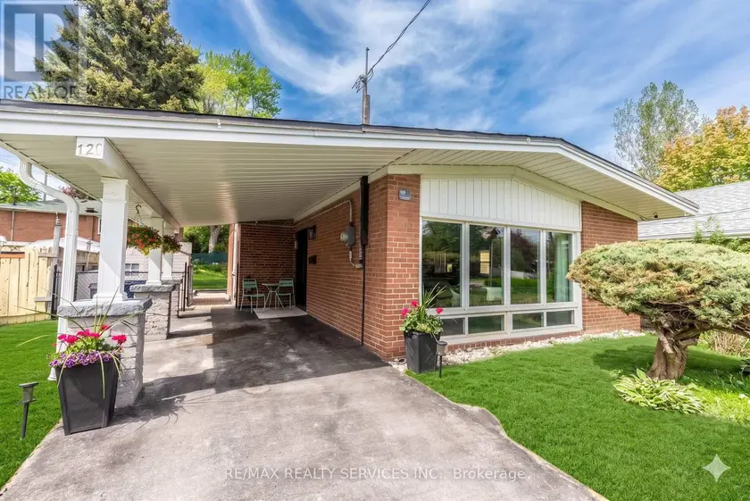 Detached at 126 ROEBUCK DRIVE, Toronto (Kennedy Park)